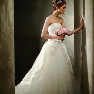 Vera Wang White -wedding dress